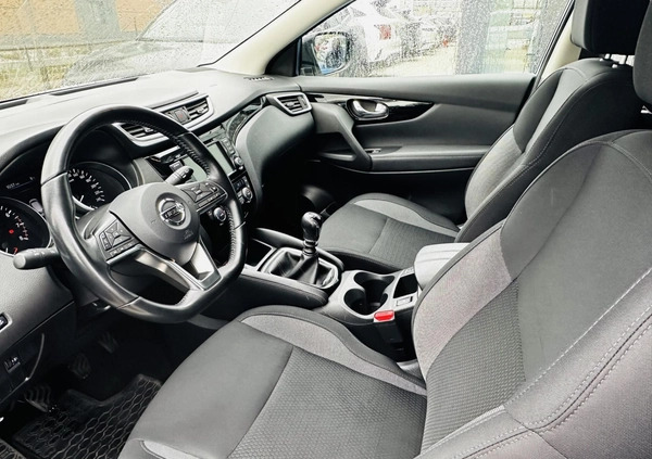 Nissan Qashqai cena 79800 przebieg: 61455, rok produkcji 2019 z Gdańsk małe 211